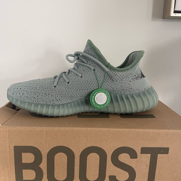 Adidas Yeezy Boost 350 BRAND NEW - Picture 4 of 4
